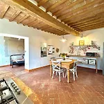 House In Sassa, Historic Tuscany Village, View Appartamento *